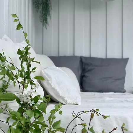 Romslig Hjem Med Stor Uteplass Og Basseng Hotel